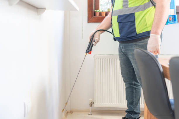Best Best Pest Control Companies  in Village Of Four Seasons, MO